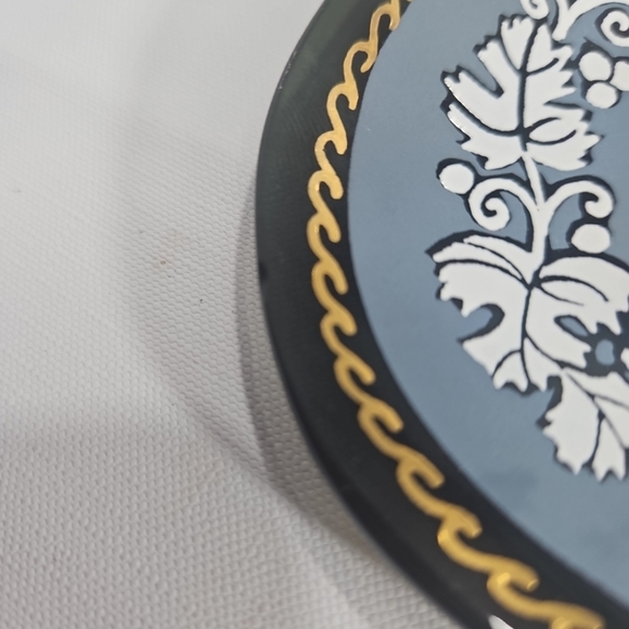 Vintage Smokey Black Glass Leaf Border Set of 2 Trays - Picture 7 of 10